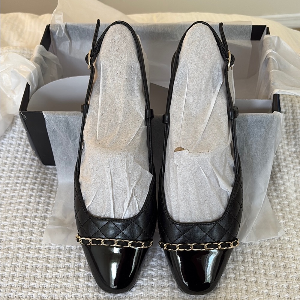 Nine West Black Quilted Slingback Flats with Gold Chain